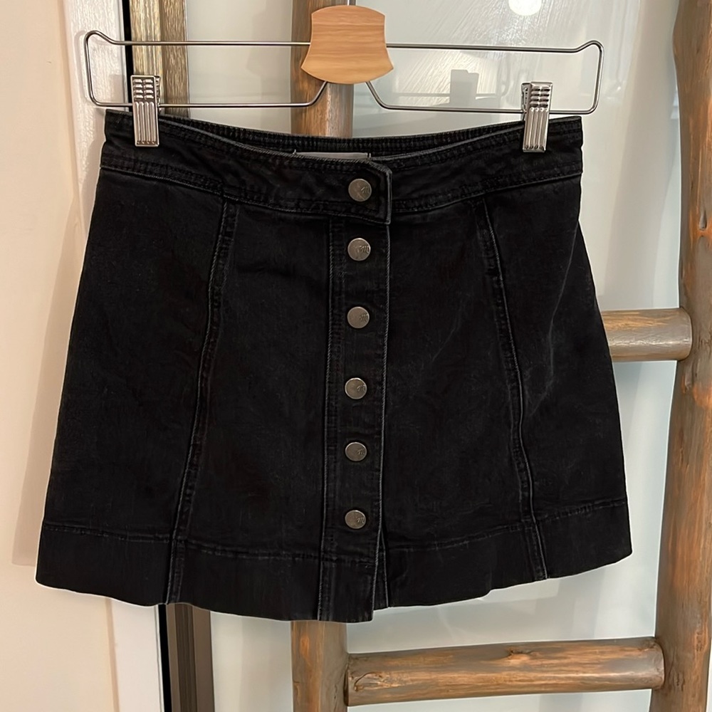 Madewell Black Jean snap skirt